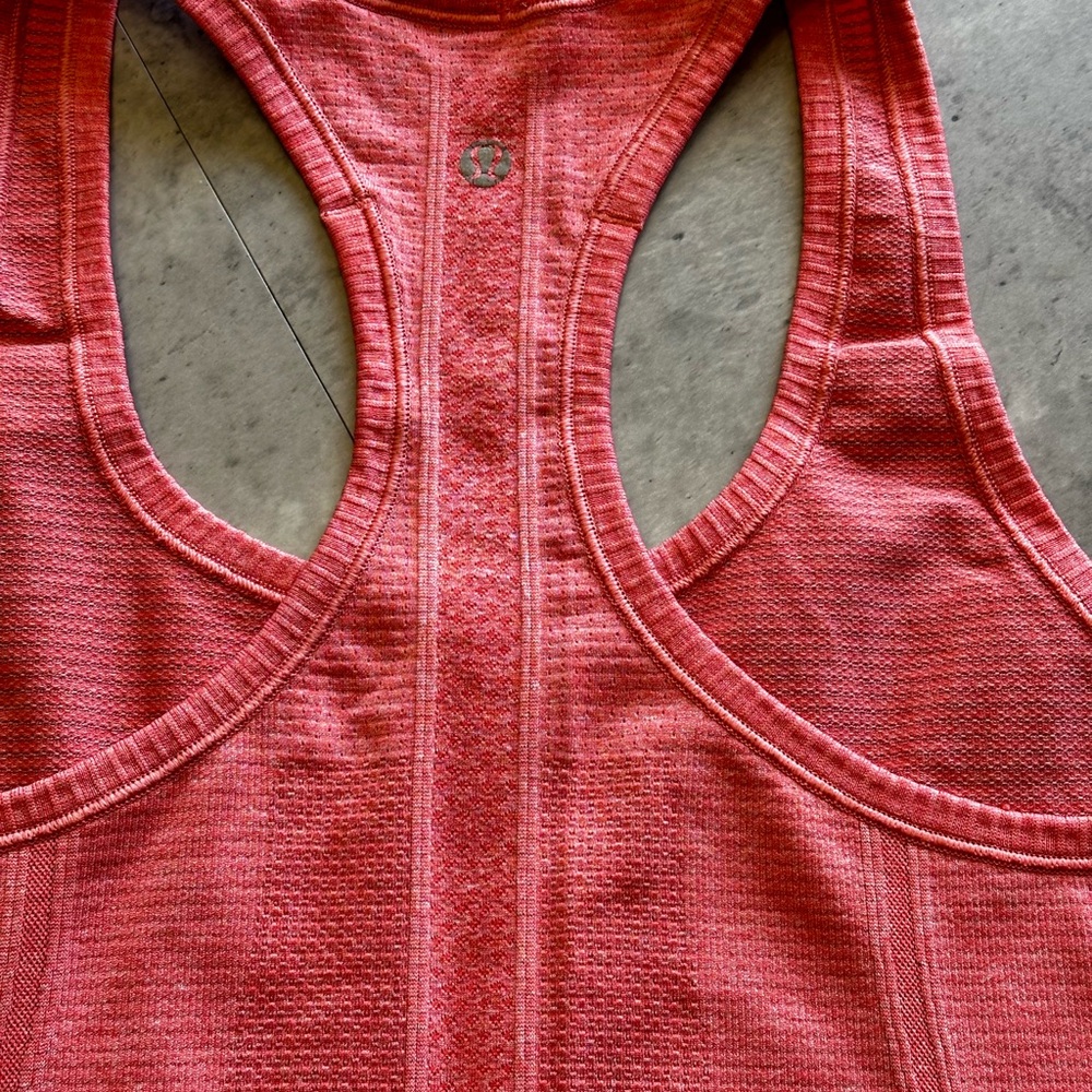Lululemon Women’s Racerback Tank Top Pink Seamless Athletic Yoga Gym Top - Picture 1 of 5